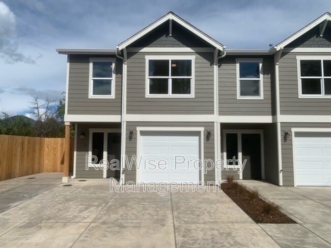 Primary Photo - 1184 Fruitdale Dr