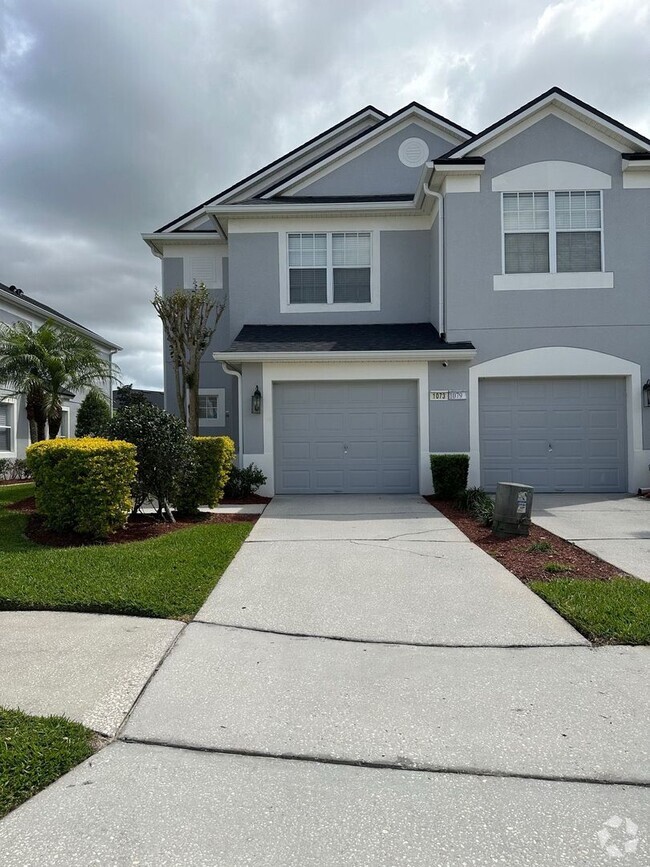 Building Photo - Beautiful Townhouse in Spring Isle Communi...