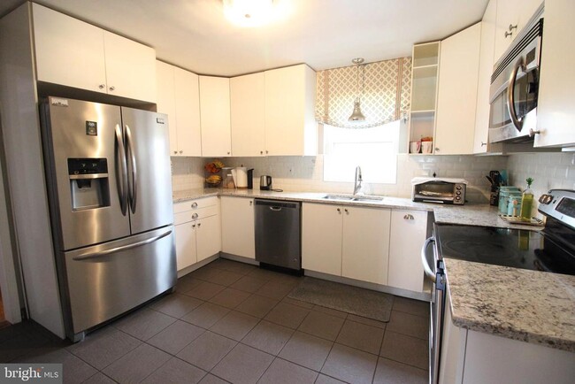 Primary Photo - 4401 Jackson Pl