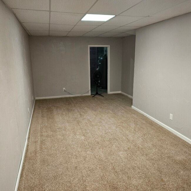 Building Photo - 21 Little Oak Rd