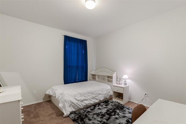 Building Photo - 3129 Montserrat Creek Dr