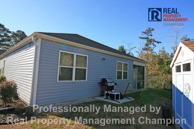 Building Photo - Spacious 4 BD/2 BA Home in Hawkeswater on the River