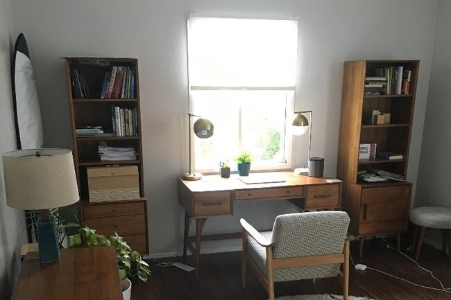 Building Photo - 514 N Van Ness Ave