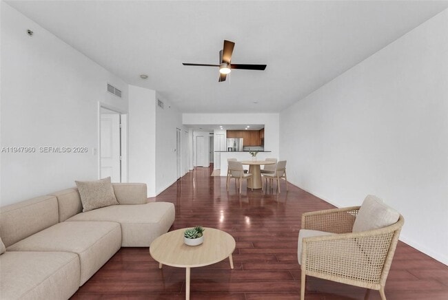 Building Photo - 7914 Harbor Island Dr