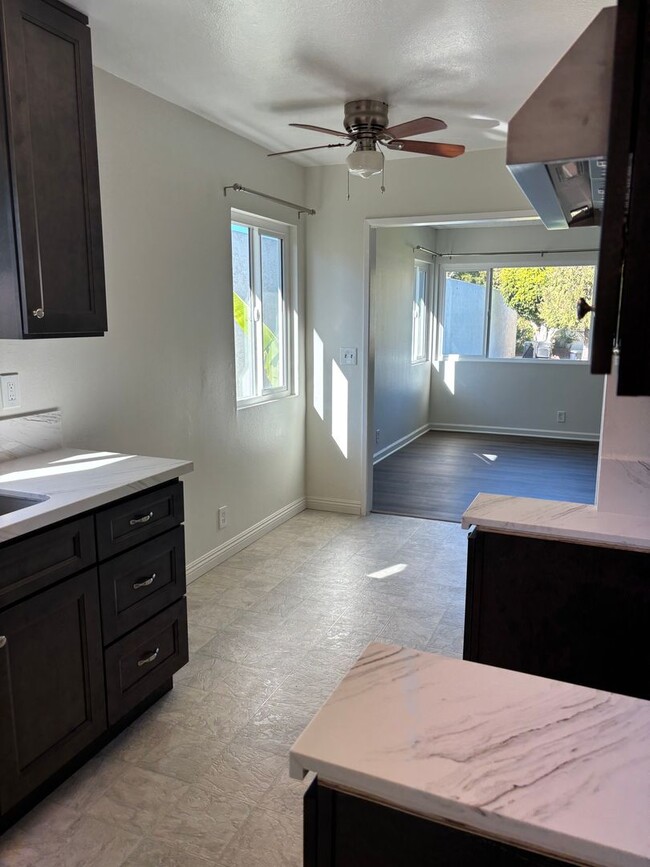 Building Photo - NEWLY REMODELED 2 BEDROOM 1 1/2 BATH CONDO