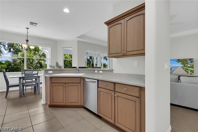 Building Photo - 12870 Carrington Cir