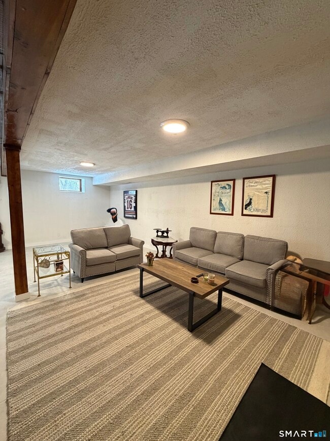 Building Photo - 488 Cognewaugh Rd