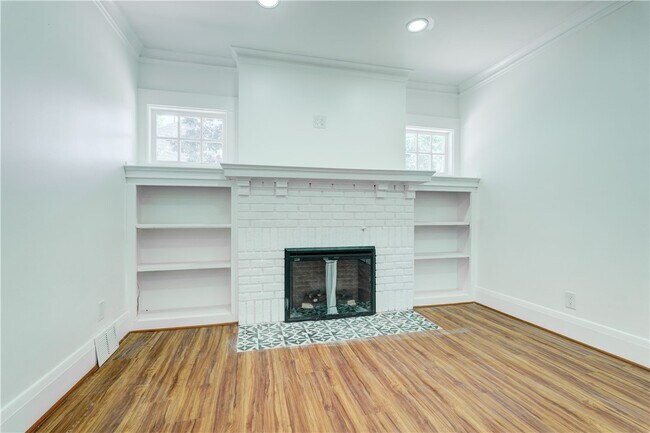 Building Photo - 162 Merchants Rd