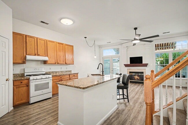 Building Photo - 26065 Lands End Dr