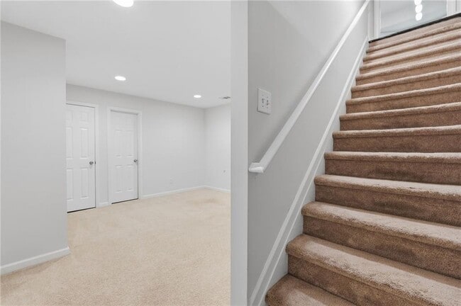 Building Photo - 620 Brook Landing Ct