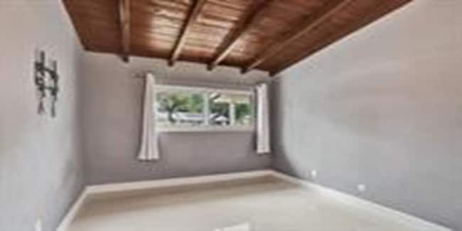 Building Photo - 4670 SW 25th Ave