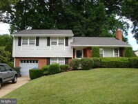 Building Photo - Immaculate 3 BD 2 BA Detached Home with Garage in Springfield, VA
