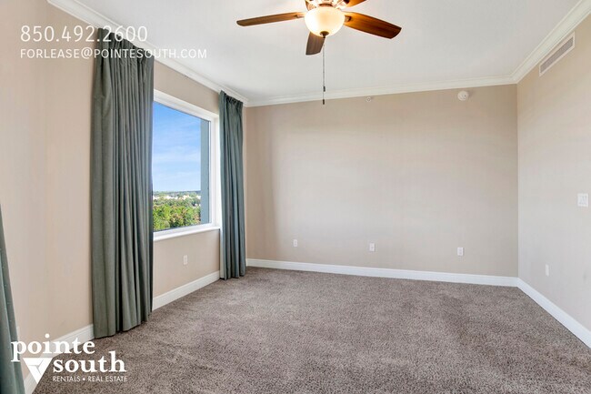 Building Photo - 608 Lost 701C