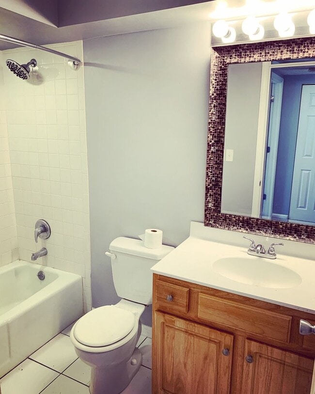 Building Photo - Spacious 3-Bedroom Ground-Floor Condo with...