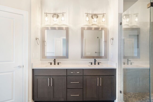 Building Photo - East Of Main - Downtown Alpharetta