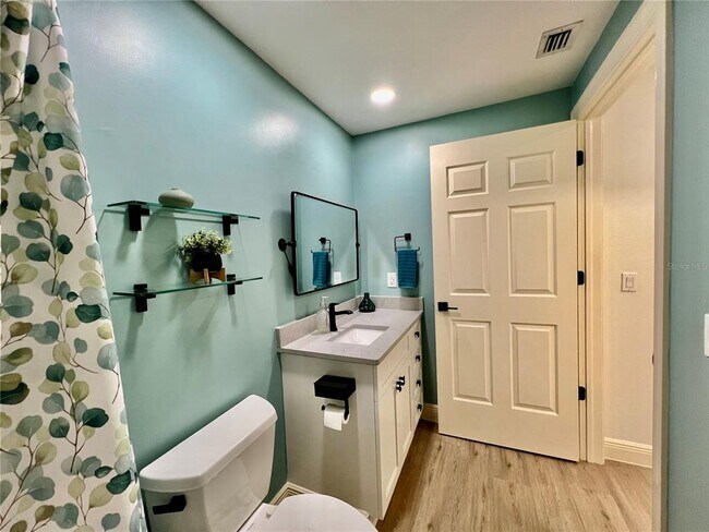 Building Photo - 3321 Sunset Key Cir
