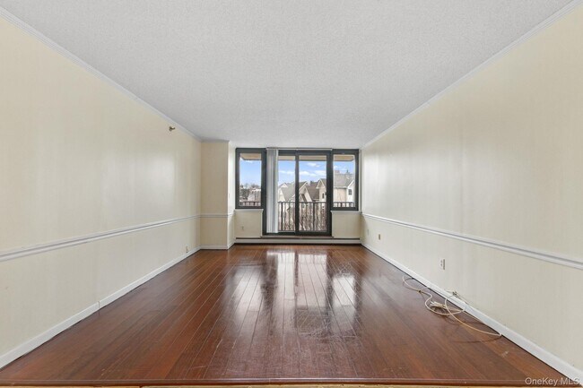 Building Photo - 25 Rockledge Ave