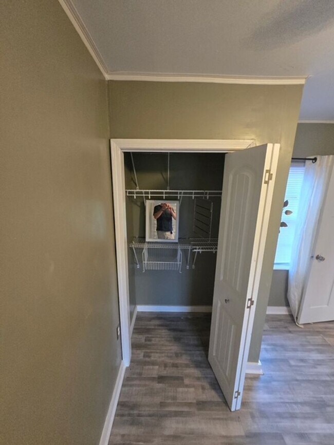 Building Photo - Maryville 37804 - Brand New 1 bedroom, 1 bath in the Heart of Maryville - Contact Troy Adams (865...