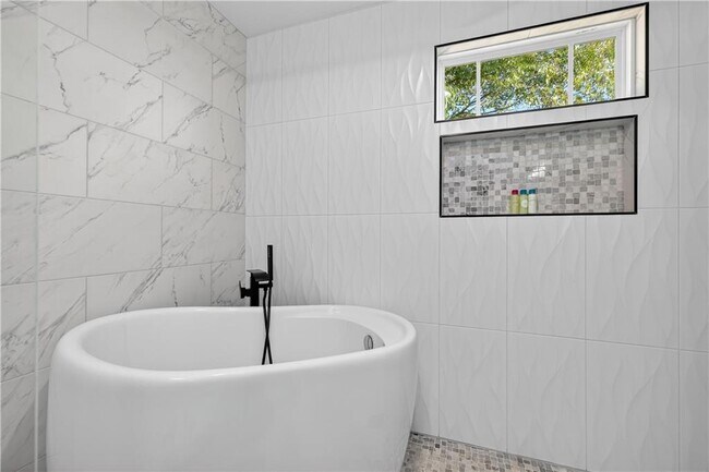 Building Photo - 1324 Ace Mcmillian Rd