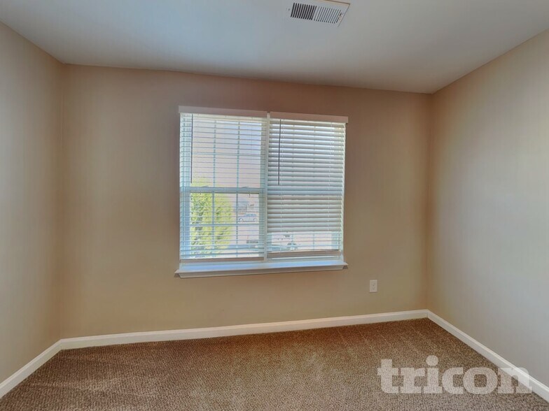 Building Photo - 6602 Maderia Ct