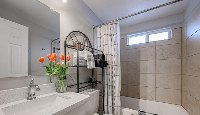 Building Photo - Great Home in Arcadia Light - Price Reduced