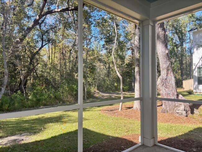 Building Photo - Available now. Beautiful 3 BR/2.5 BA New C...