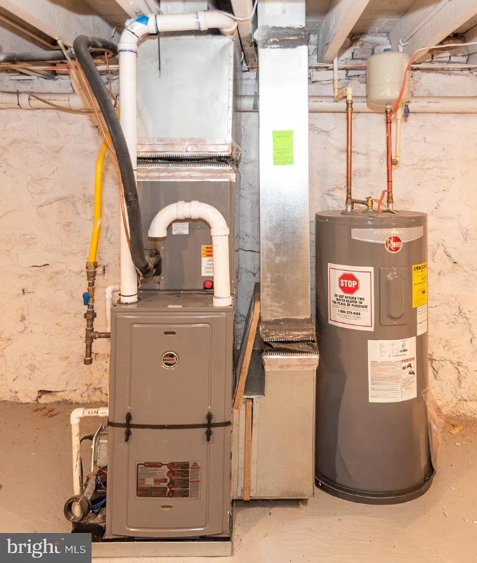 Building Photo - 3914 Ridgewood Ave