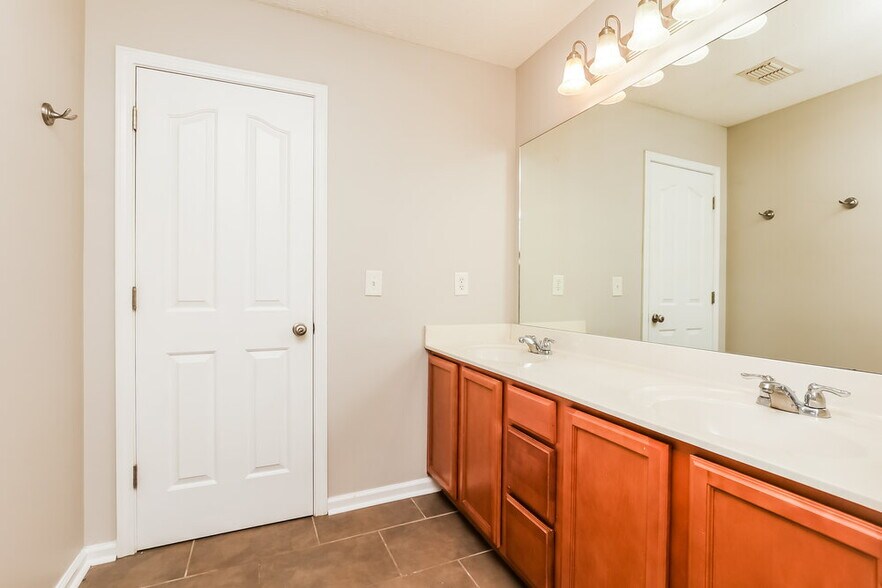 Building Photo - 4905 Ripple Cove