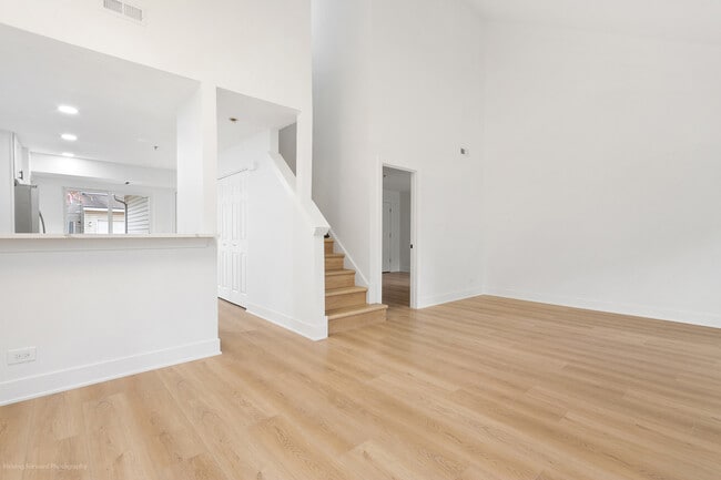 Building Photo - 372 Windsong Ct