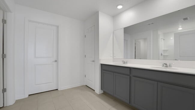 Building Photo - 5310 Preserve Blvd