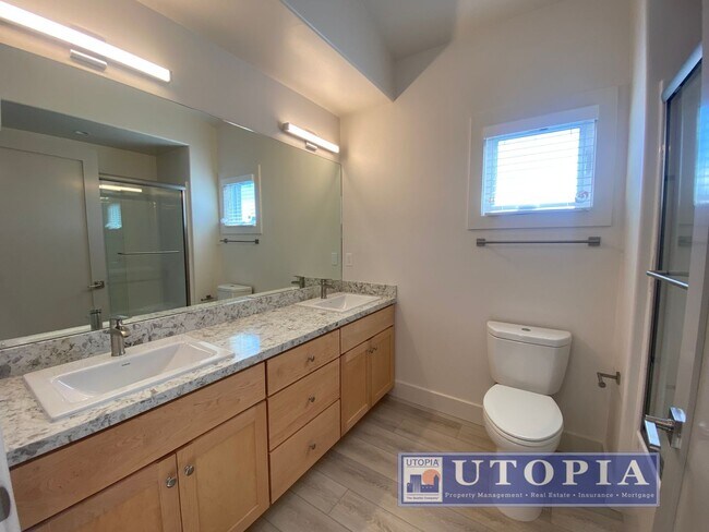 Building Photo - Newly Built 3Bd/2Ba Townhouse Style Home w...