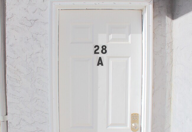 Building Photo - 28 Brown Hollow Ln