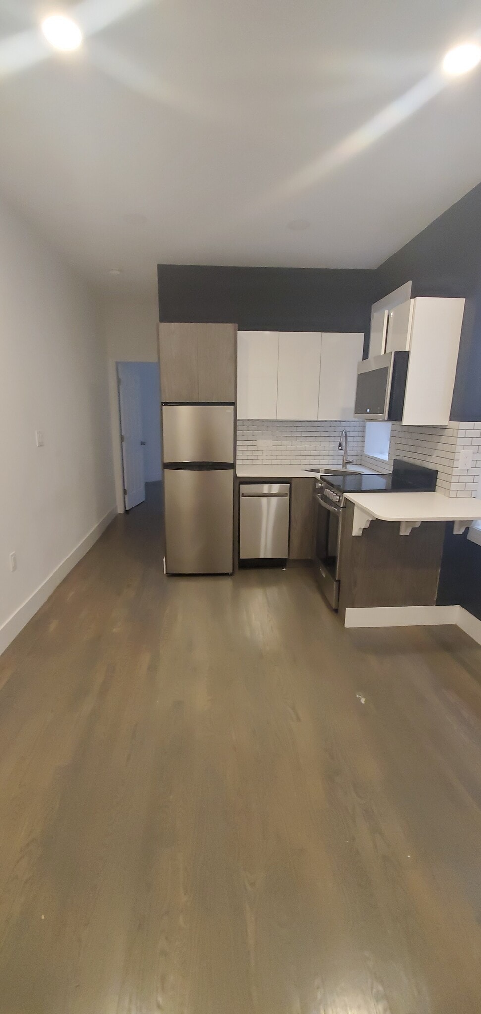 Building Photo - 80 West Cedar St