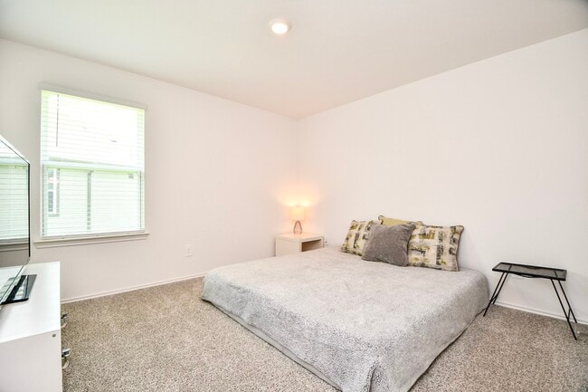 Building Photo - 3008 Bur Lndg Ln