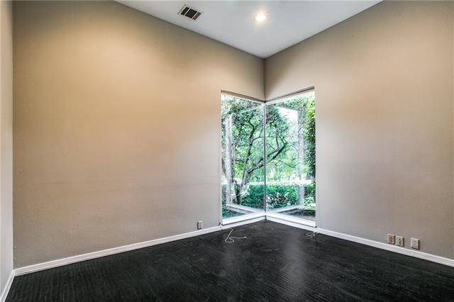 Building Photo - 6425 Shady Oaks Ln