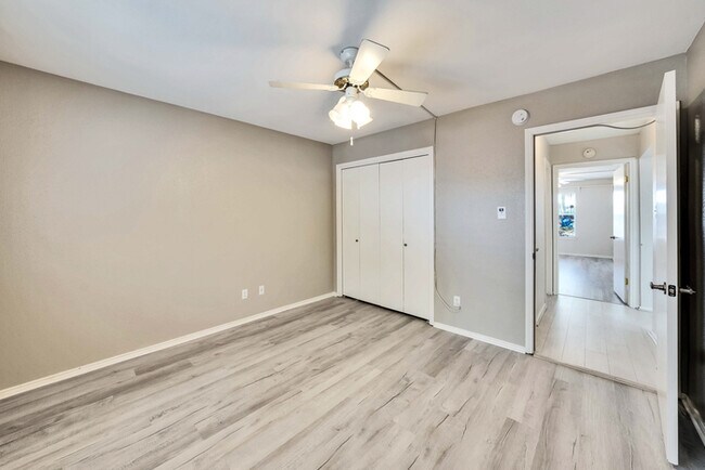 Building Photo - 8219 Summer Side Dr