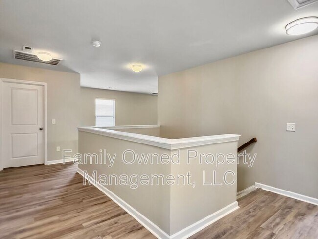 Building Photo - 1834 Chickasaw Drive