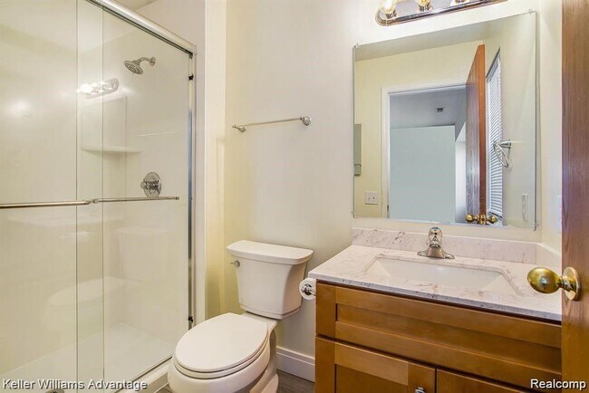 Building Photo - 42672 Lilley Pointe Dr