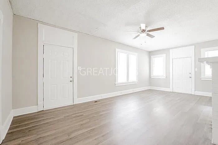 Building Photo - 2528 10th St