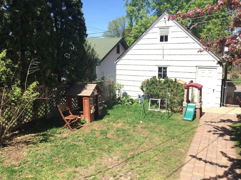 Backyard and garage - 1347 W Highland Pkwy