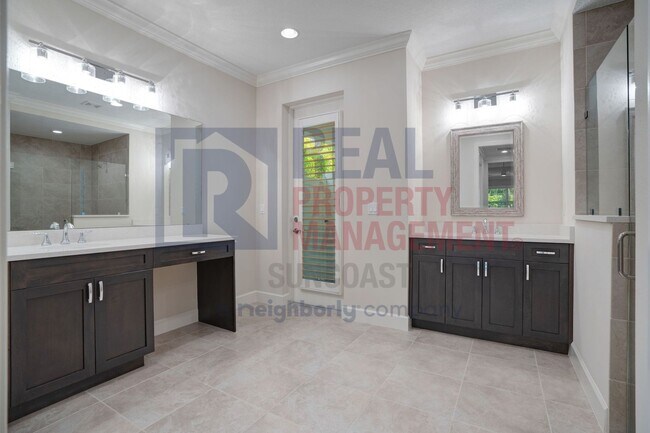 Building Photo - 7745 Sandhill Lake Dr