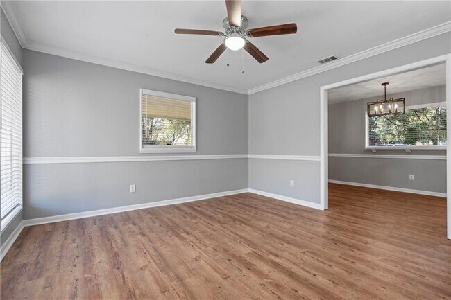 Building Photo - 552 Tamworth Ct