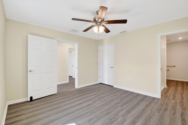 Building Photo - 857 W 3rd St