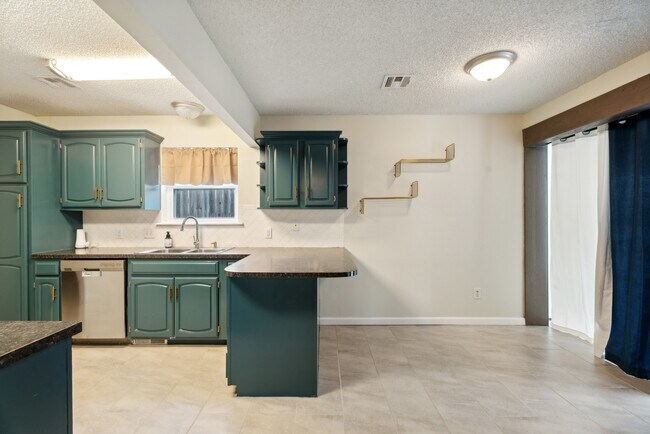 Building Photo - 2904 E Fort Worth St