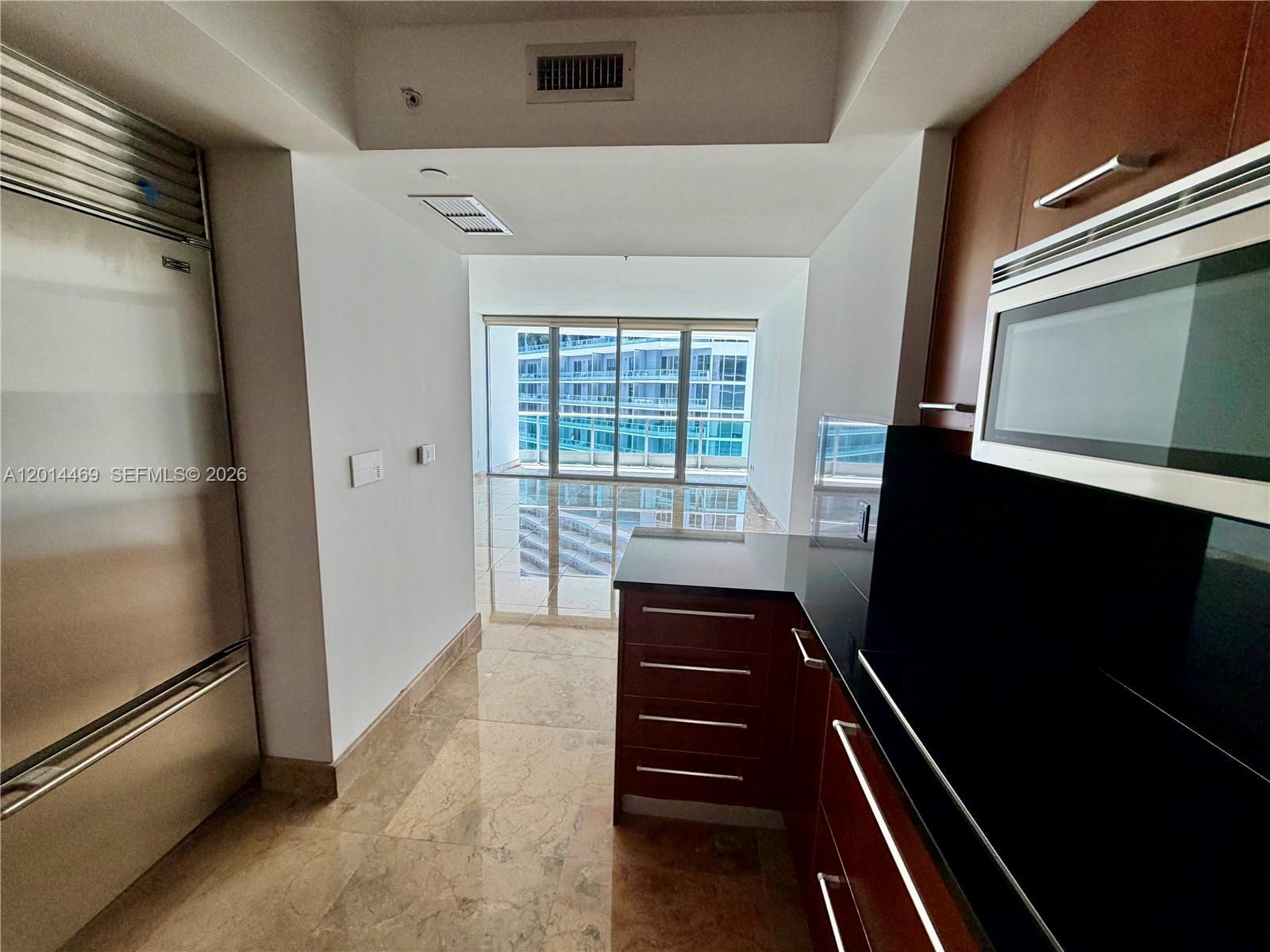 Building Photo - 1331 Brickell Bay Dr