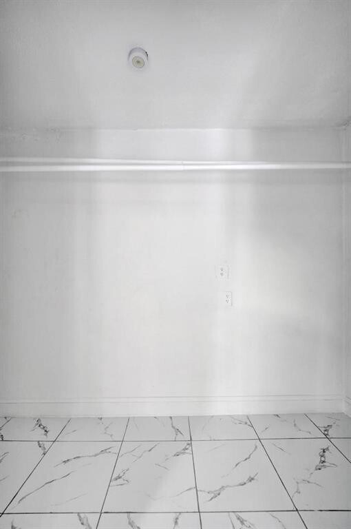 Building Photo - 1836 SW 9th Ave