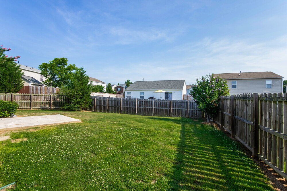 Building Photo - 1928 Slumber Oaks Ct