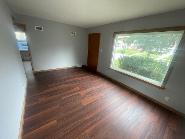 Building Photo - 4441 N 40th St