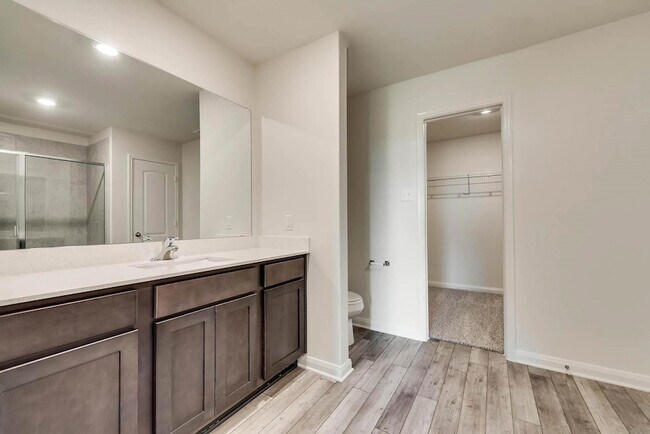 Building Photo - 3082 Chillingham Dr