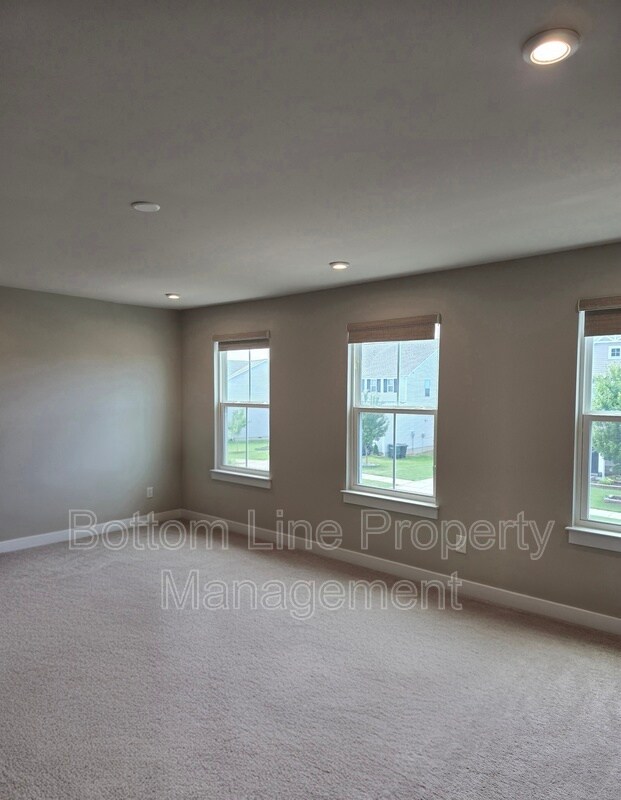 Building Photo - 2030 Sewall Ave SW
